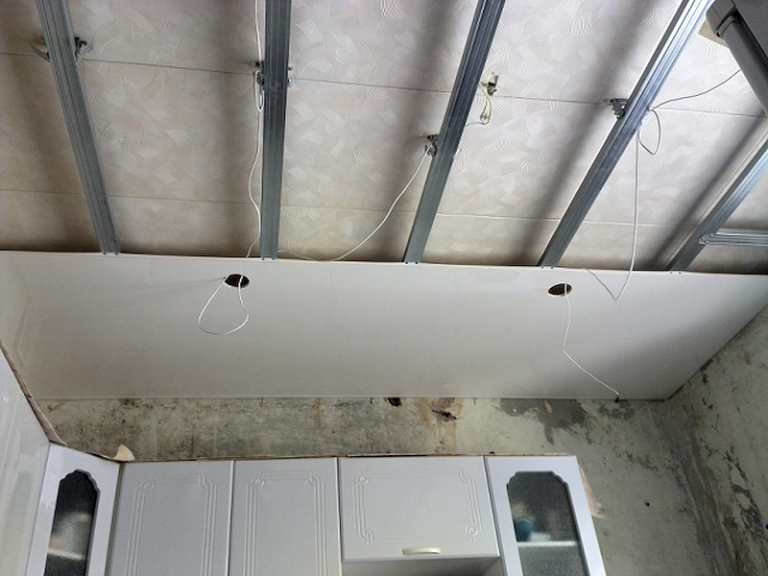 Монтаж підвісної стелі